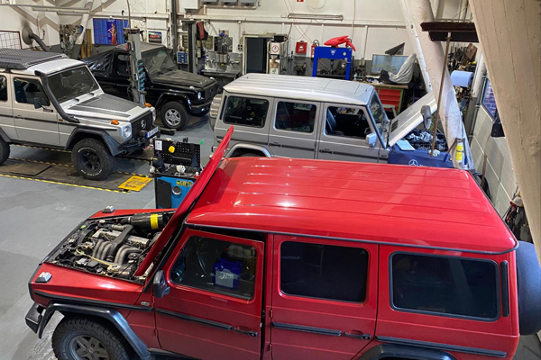 Technikenthusiasten in der Werkstatt, G-Club OWL